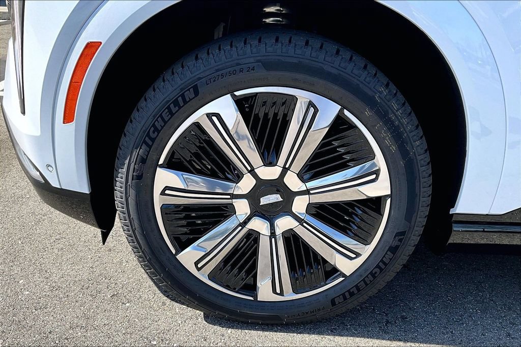 New 2026 Cadillac Escalade IQ Luxury 2 w/ LPO, Floor Liner Package AWD/4WD image 13