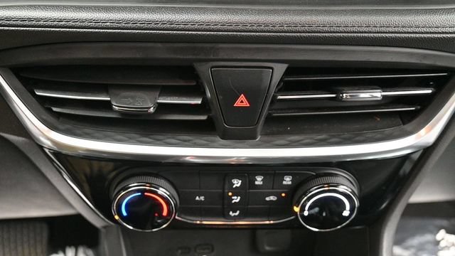 Used 2024 Buick Encore GX Sport Touring FWD image 24