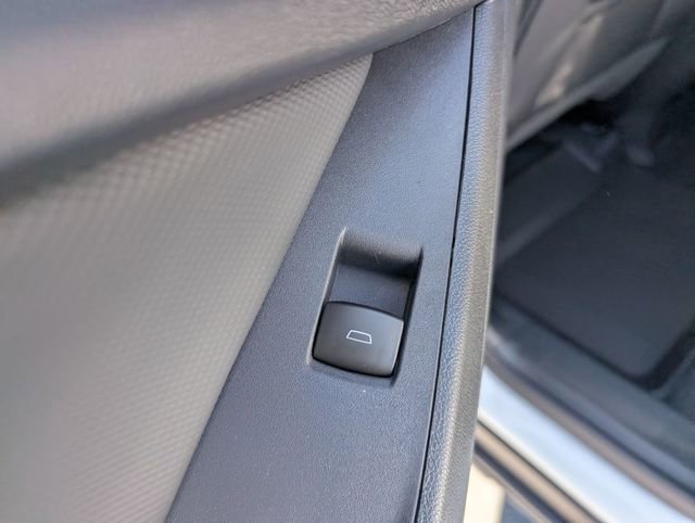 New 2026 Chevrolet Equinox LT w/ Convenience Package II FWD image 10