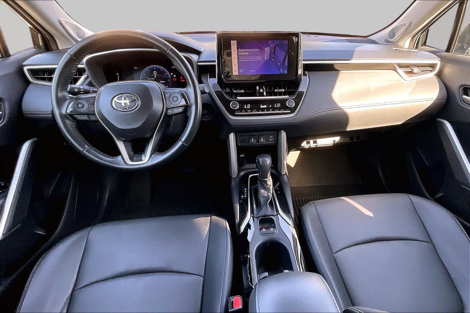Certified 2024 Toyota Corolla Cross XLE w/ Convenience Package FWD image 15