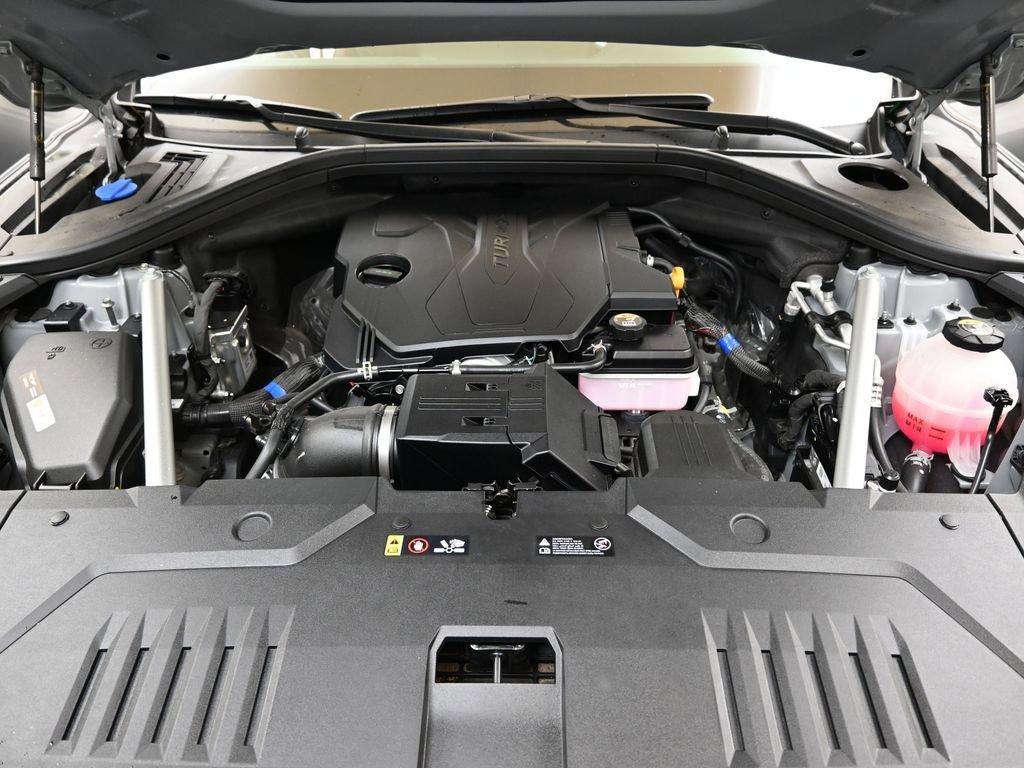 Used 2025 Genesis GV70 2.5T w/ Sport Prestige Package image 9