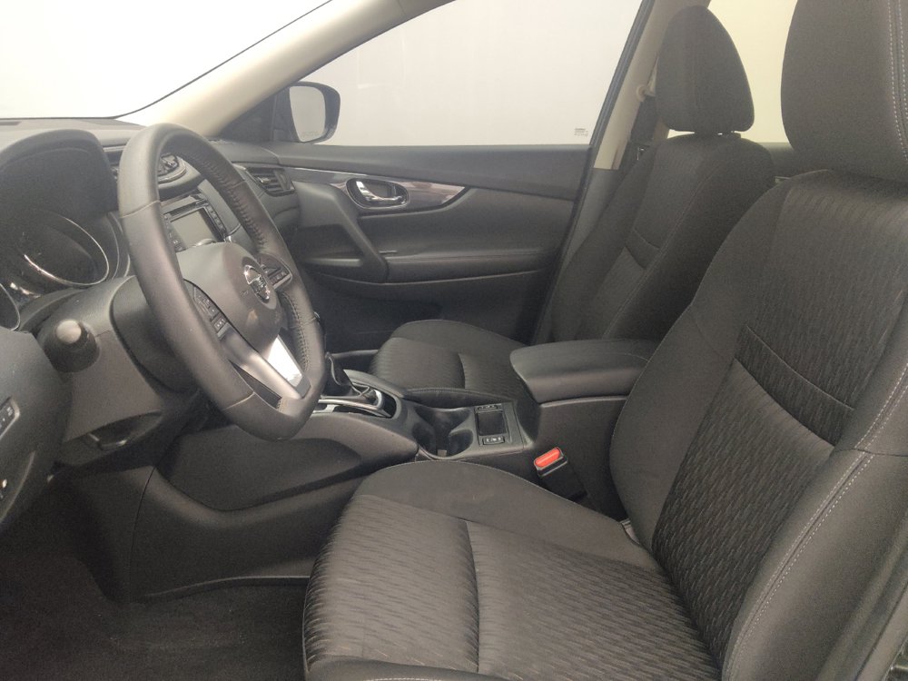 Used 2020 Nissan Rogue SV FWD image 17