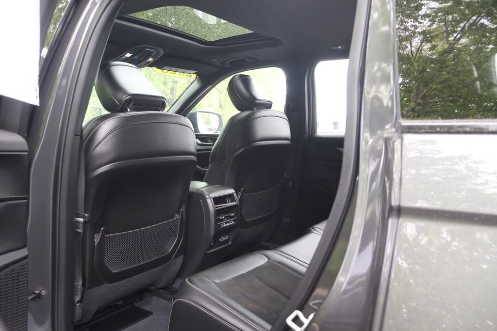 Used 2023 Jeep Grand Cherokee Altitude AWD/4WD image 44