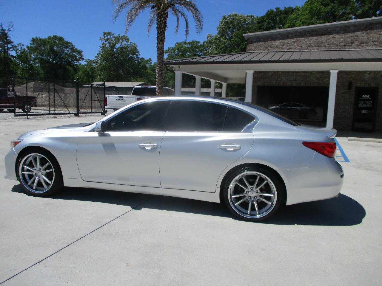 Used 2014 INFINITI Q50 Premium w/ Spare Tire Package image 20