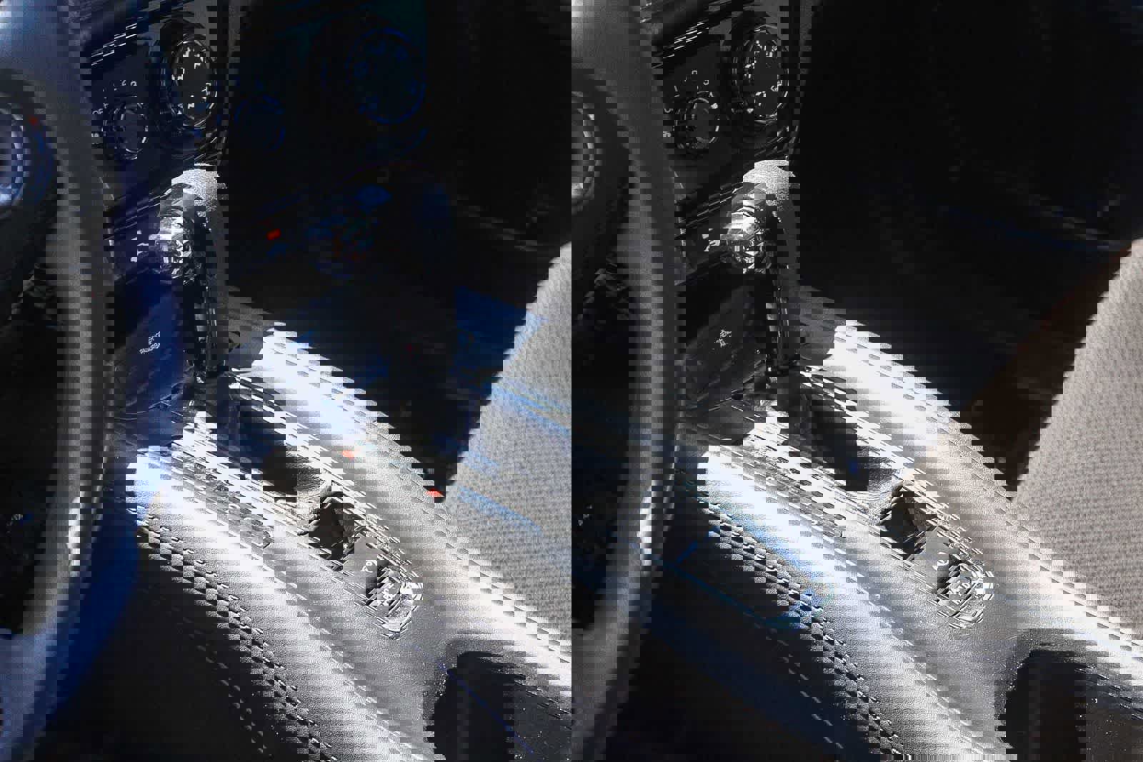 Used 2016 Honda HR-V LX image 26