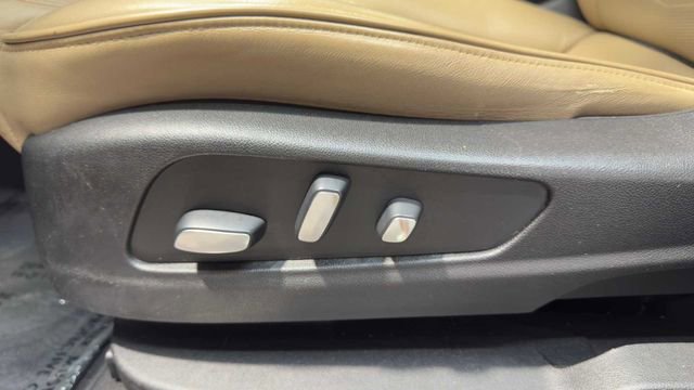 Used 2019 Cadillac XT5 Platinum AWD/4WD image 22