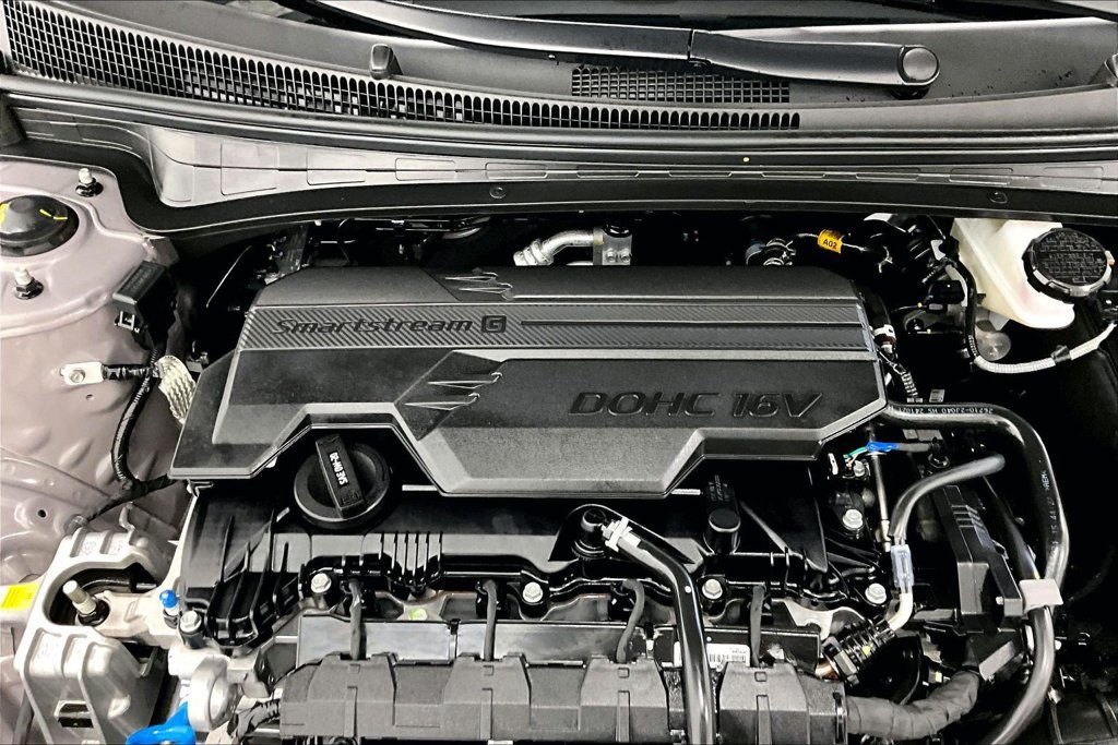 Certified 2025 Hyundai Elantra Sport FWD image 33