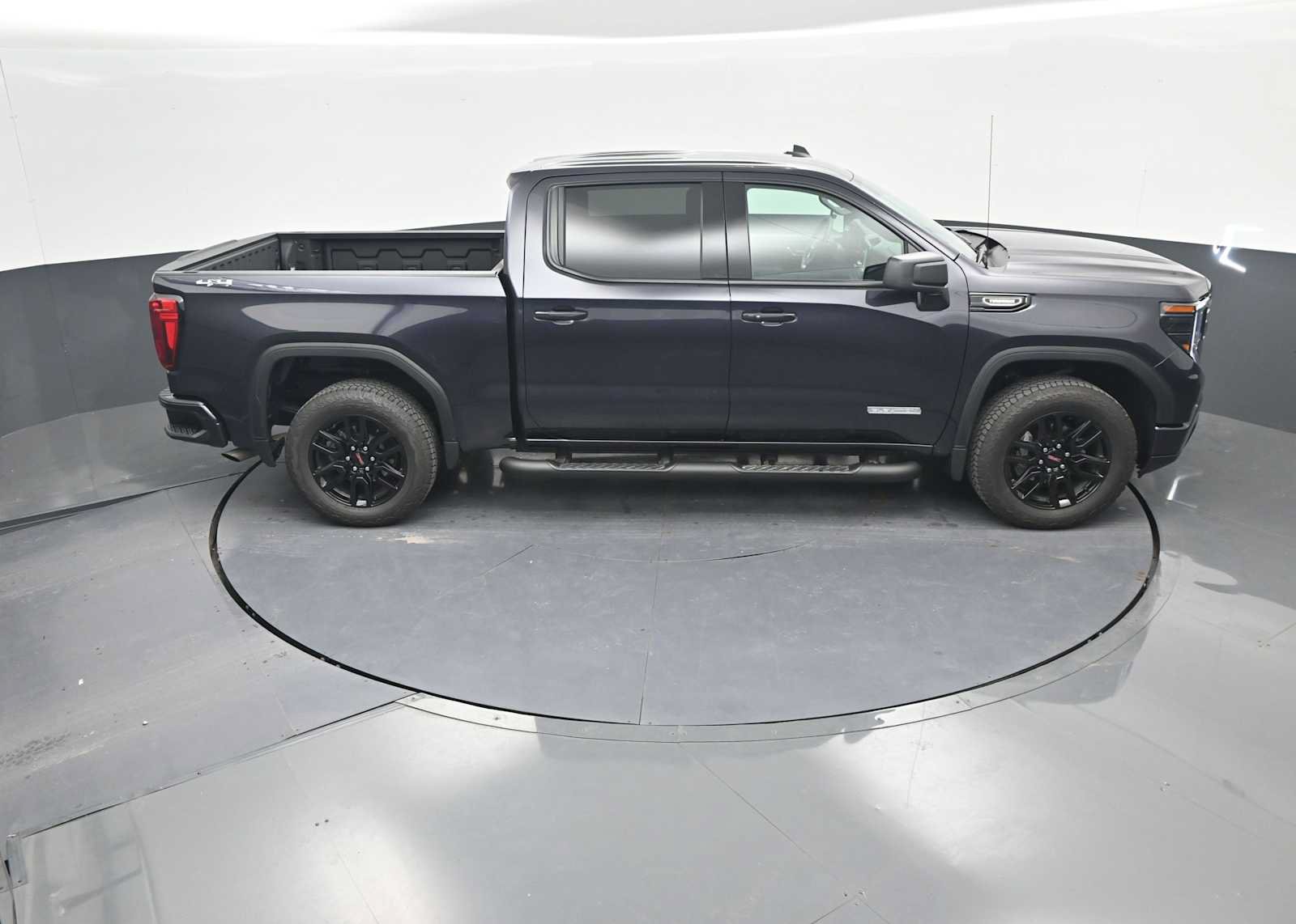 Used 2026 GMC Sierra 1500 Elevation w/ Elevation Select Package AWD/4WD image 39