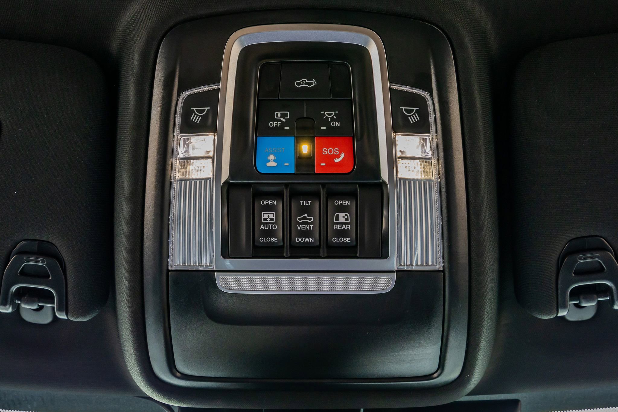 Used 2025 RAM 3500 Laramie image 30