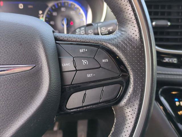 Certified 2019 Chrysler Pacifica Limited w/ S Appearance Package FWD image 23