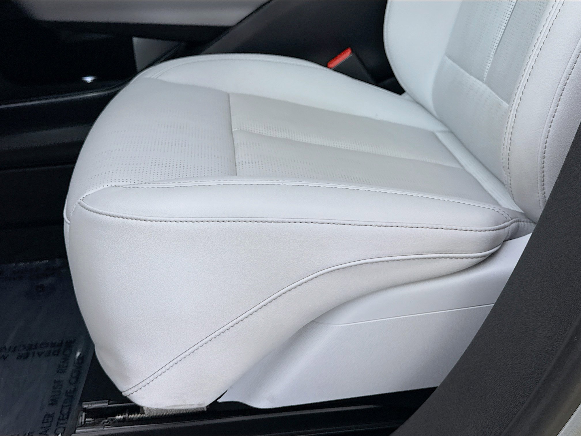 Used 2024 Cadillac Lyriq Sport AWD/4WD image 20