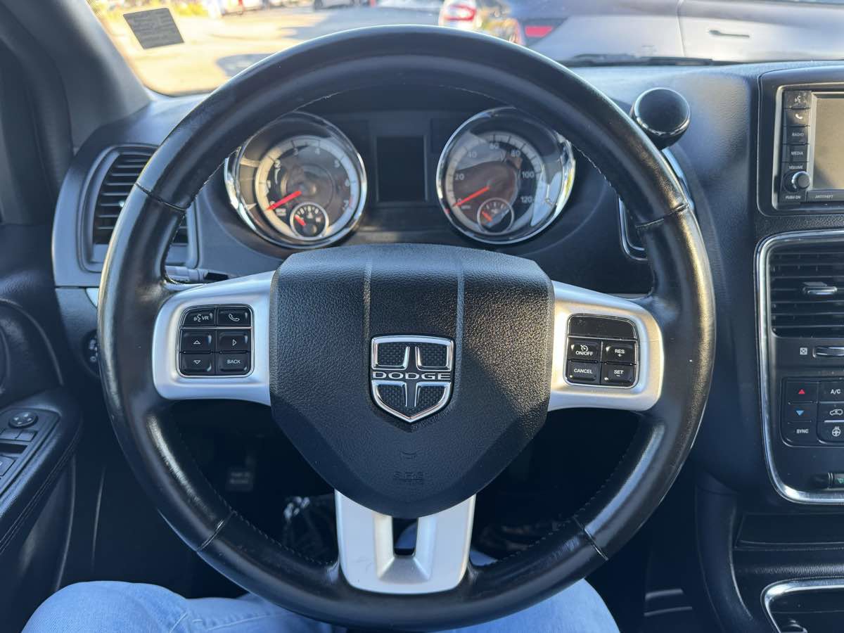 Used 2019 Dodge Grand Caravan GT image 19