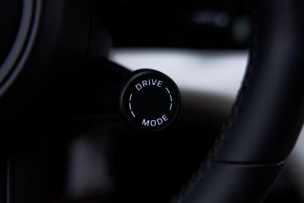 Used 2020 Porsche Taycan Turbo AWD/4WD image 70