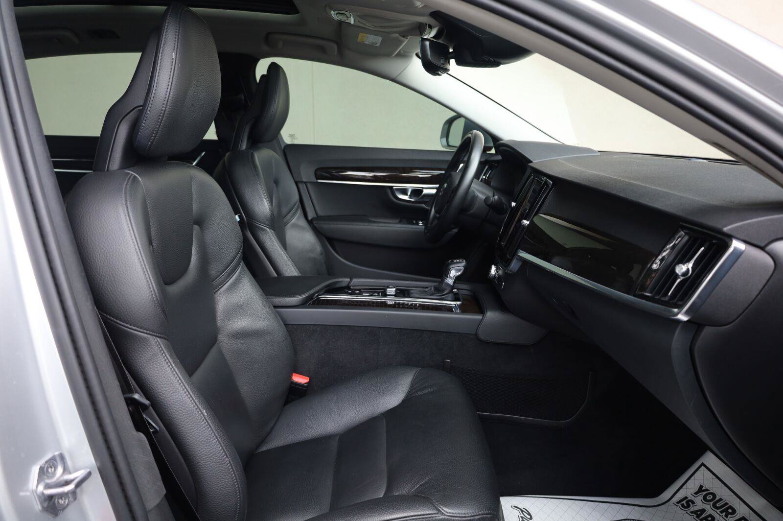 Used 2018 Volvo S90 T5 Momentum w/ Convenience Package FWD image 29