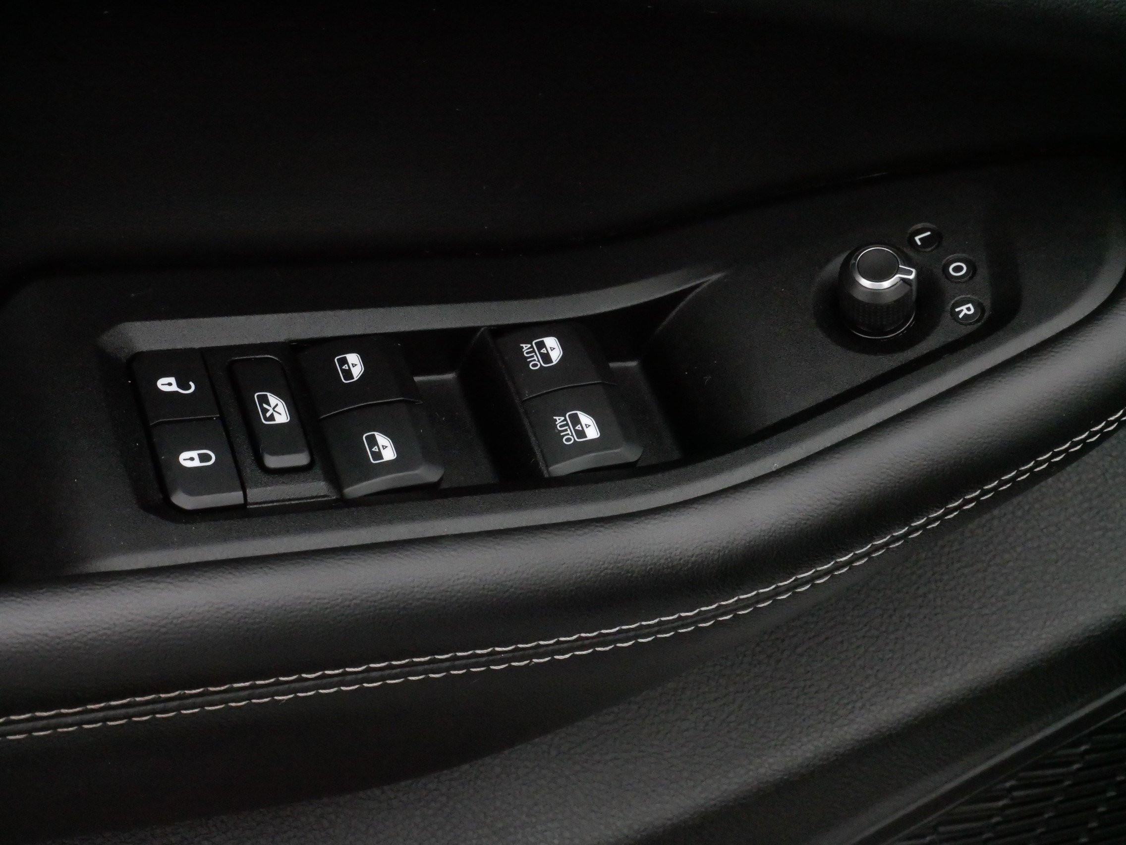 Used 2023 Jeep Grand Cherokee Altitude image 19