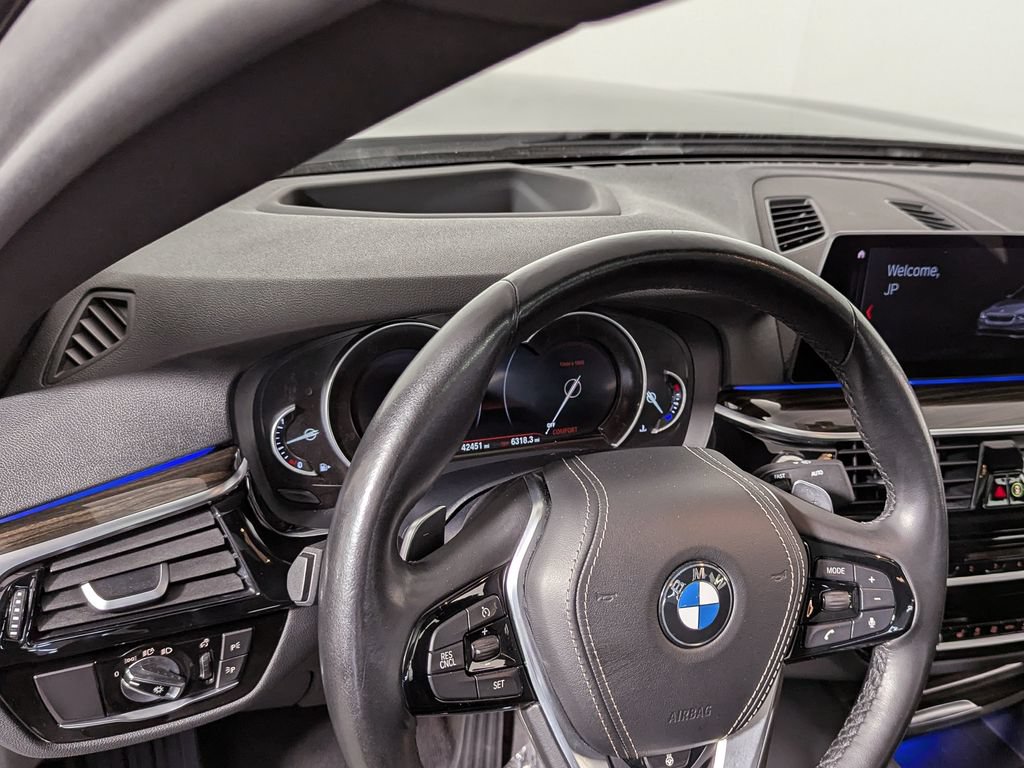 Used 2019 BMW 530i xDrive w/ Convenience Package AWD/4WD image 15