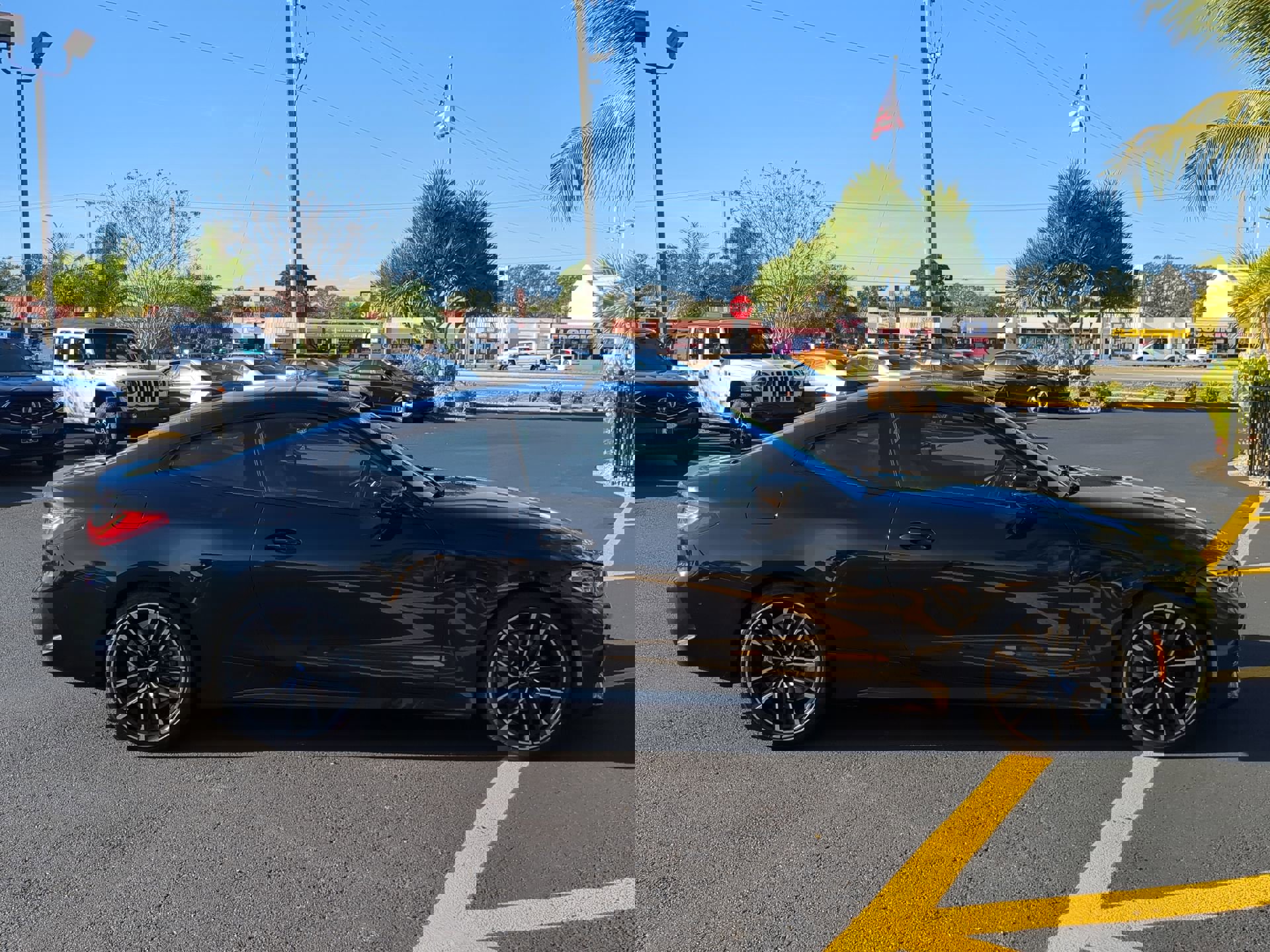 Used 2021 BMW 430i Coupe w/ M Sport Package image 5