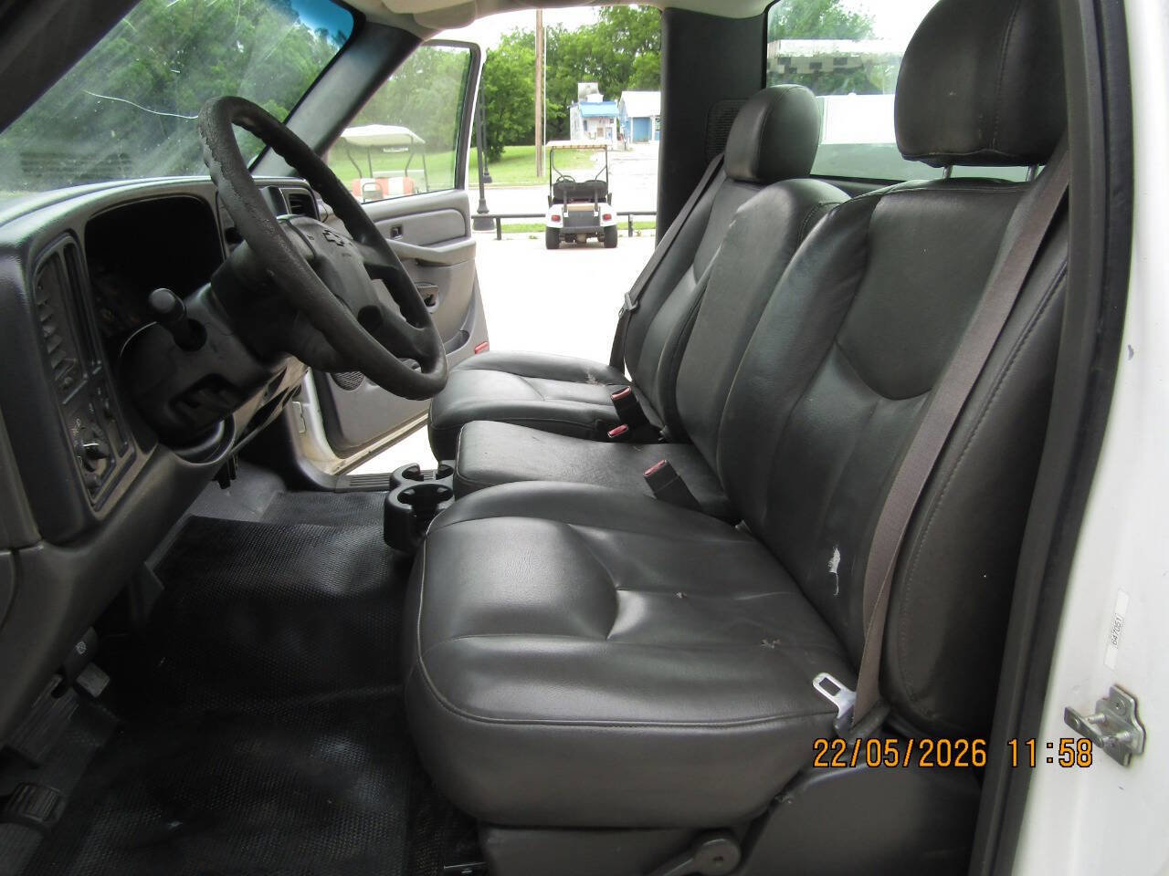 Used 2006 Chevrolet Silverado 2500 W/T RWD image 8