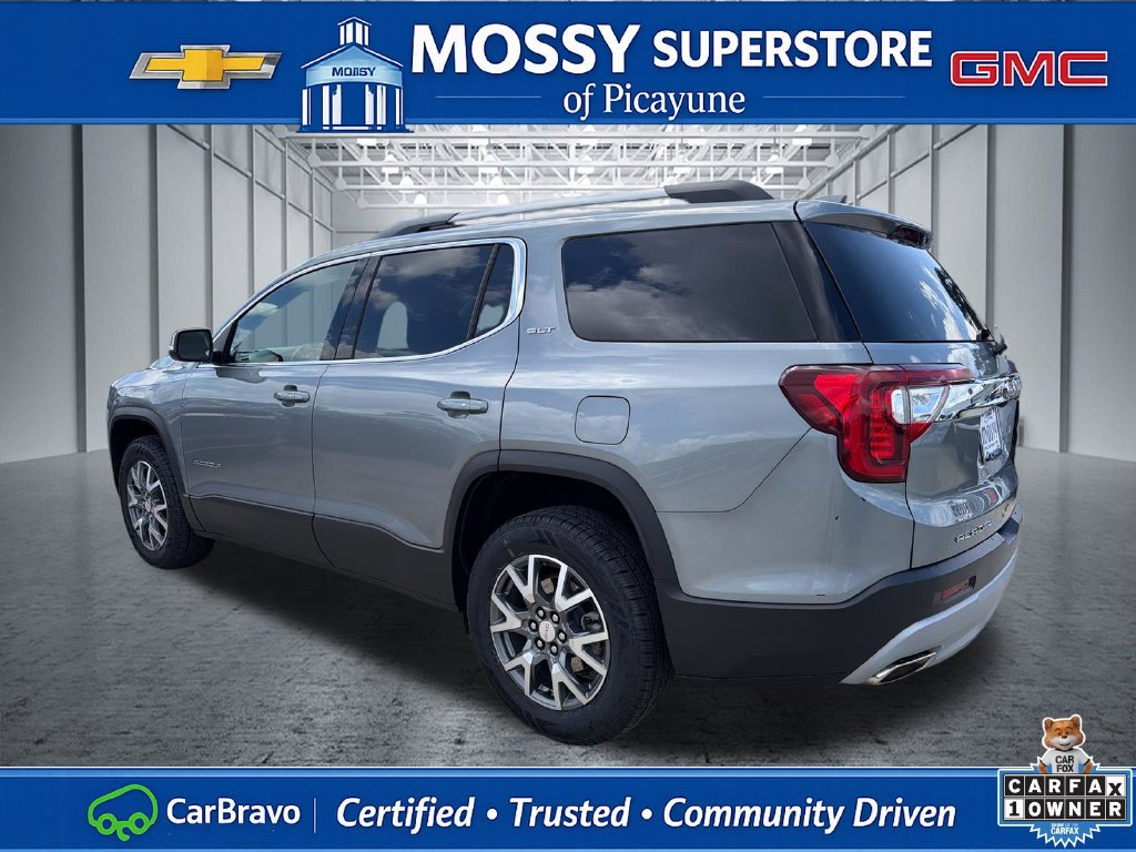 Certified 2023 GMC Acadia SLT w/ LPO, Floor Liner Package FWD image 4