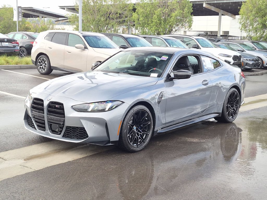 Used 2027 BMW M4 Competition RWD image 2