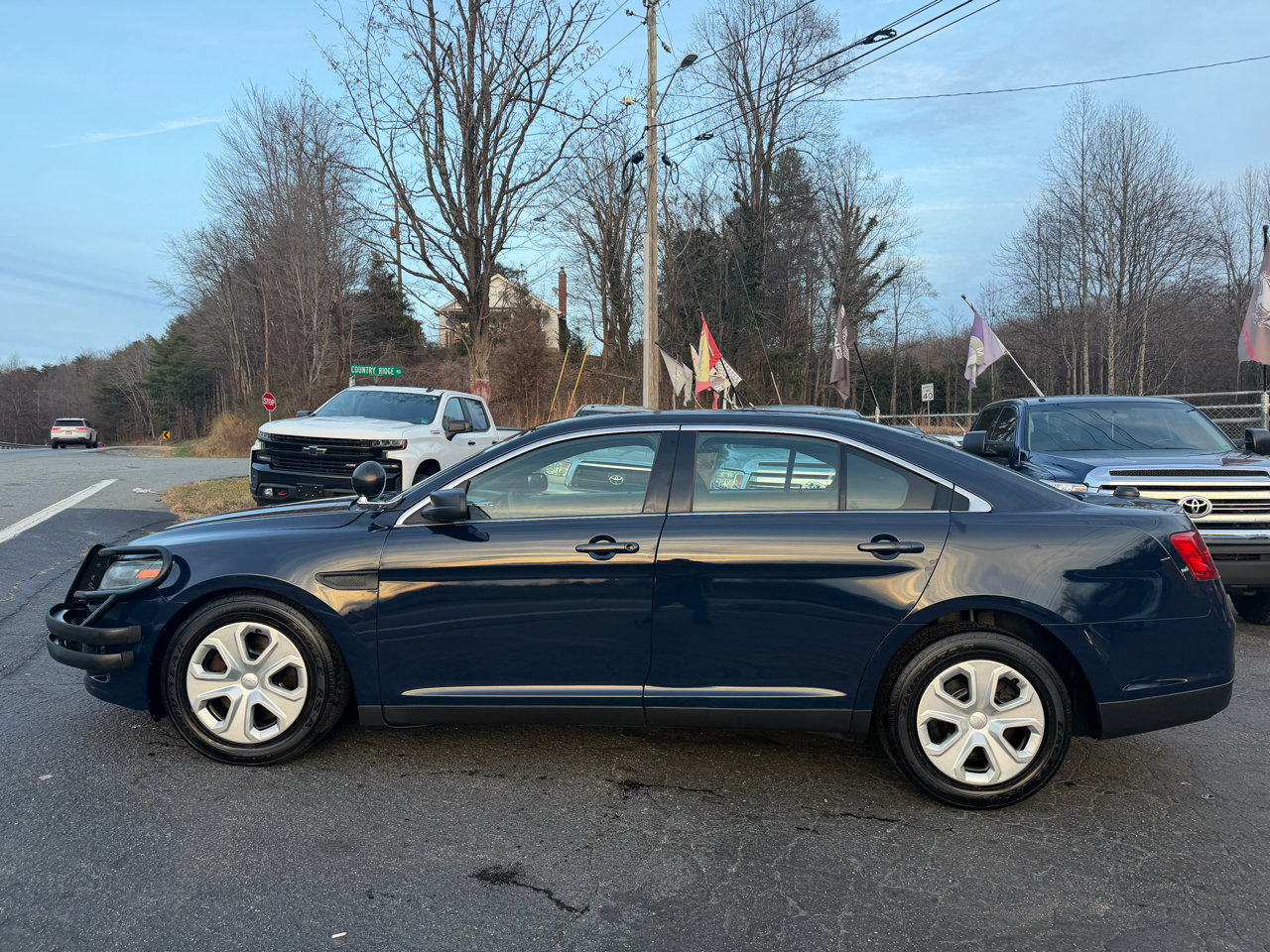 Used 2017 Ford Taurus Police Interceptor AWD image 4