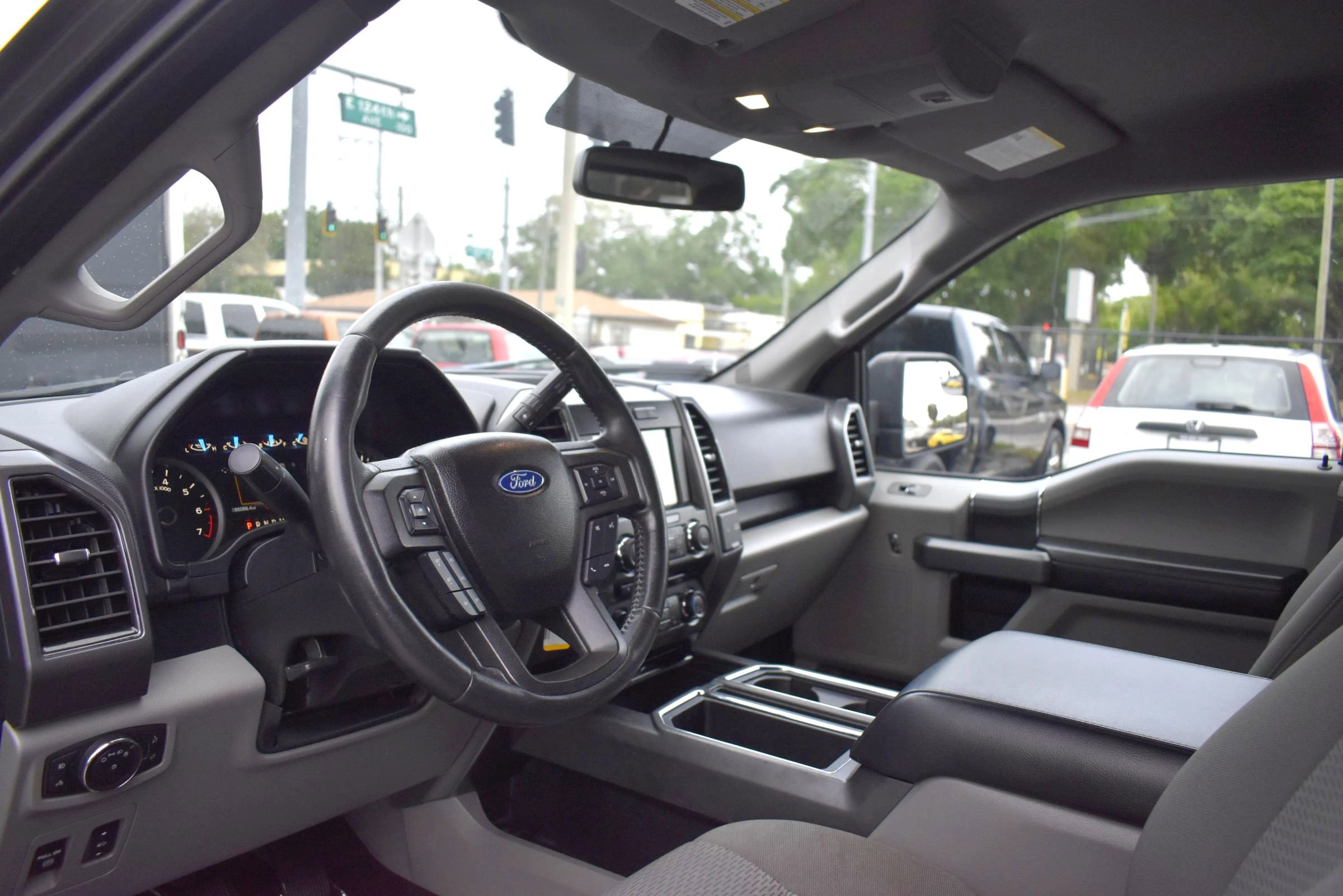 Used 2017 Ford F150 XLT w/ Equipment Group 302A Luxury RWD image 13