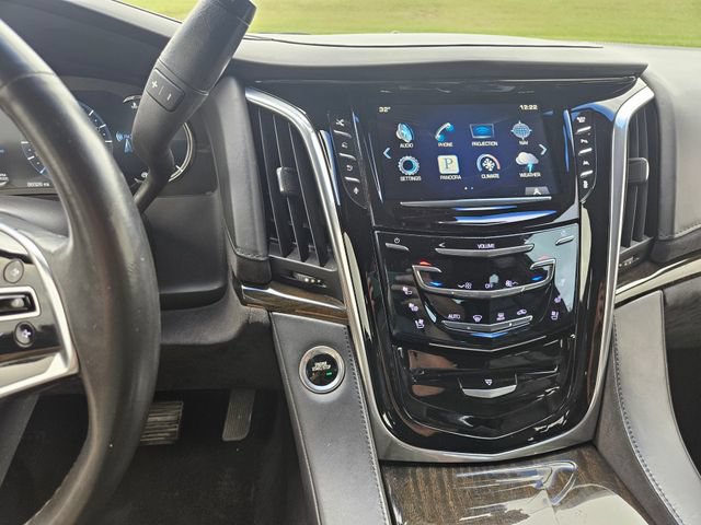 Used 2016 Cadillac Escalade Platinum RWD image 17
