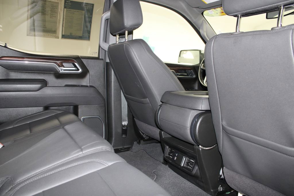 Used 2025 GMC Sierra 1500 SLT image 34
