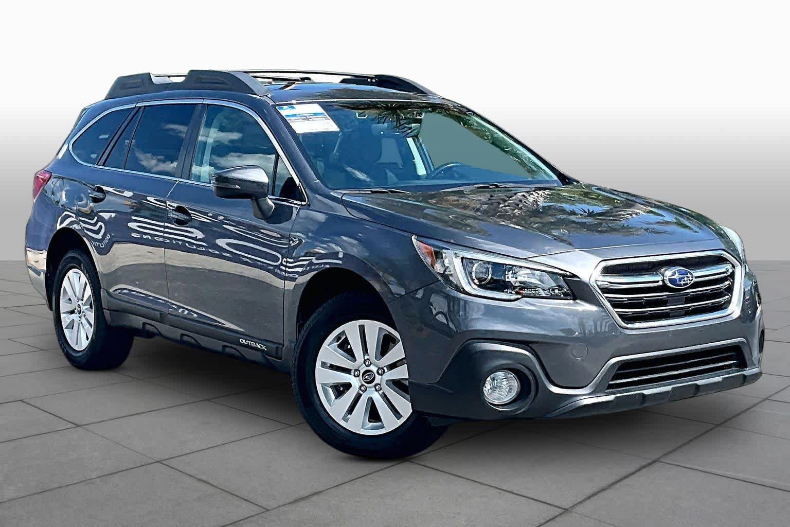 Used 2018 Subaru Outback 2.5i Premium AWD/4WD image 3