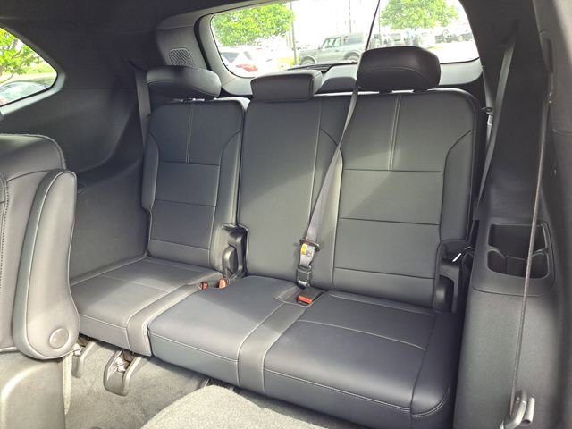 Used 2024 GMC Acadia Elevation image 14