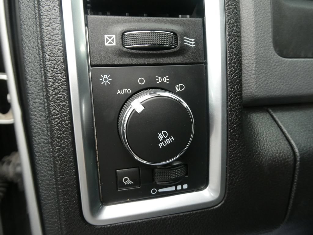 Used 2014 RAM 2500 Big Horn AWD/4WD image 25