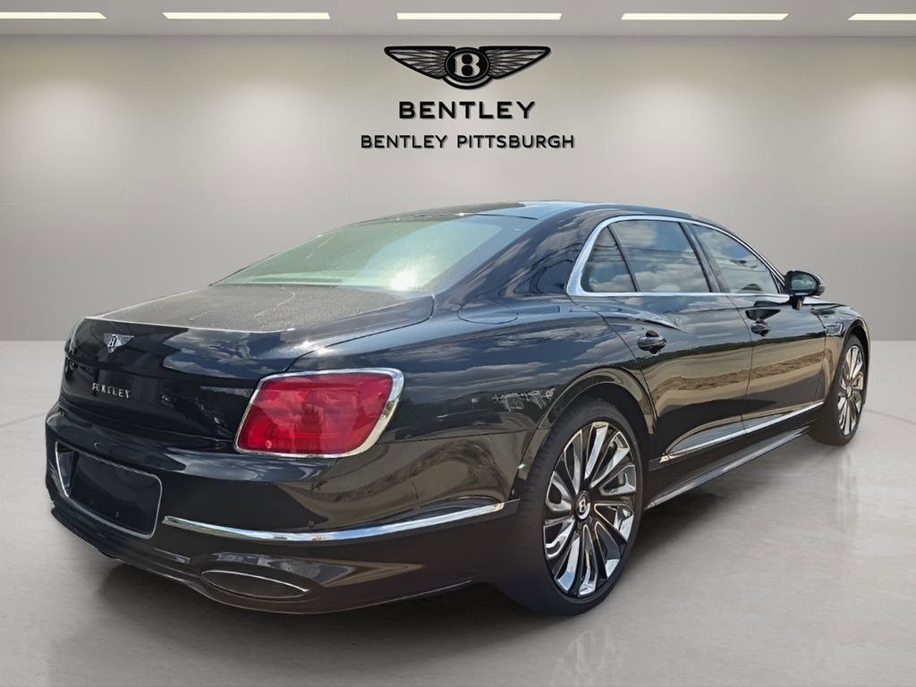 New 2025 Bentley Flying Spur Plug-In Hybrid image 5