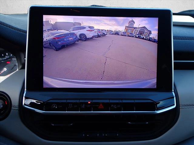 Used 2024 Jeep Compass Limited image 17