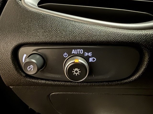 Used 2025 Chevrolet Malibu RS image 32