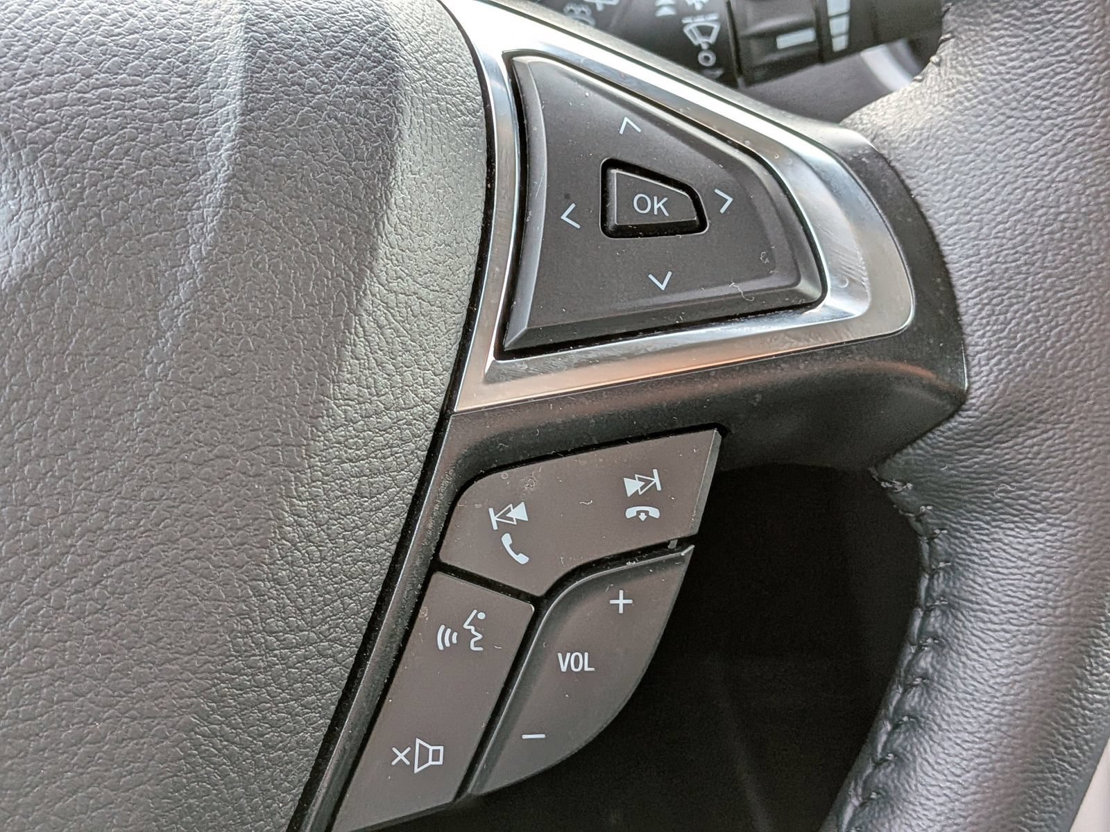 Certified 2023 Ford Edge SEL w/ Convenience Package image 29