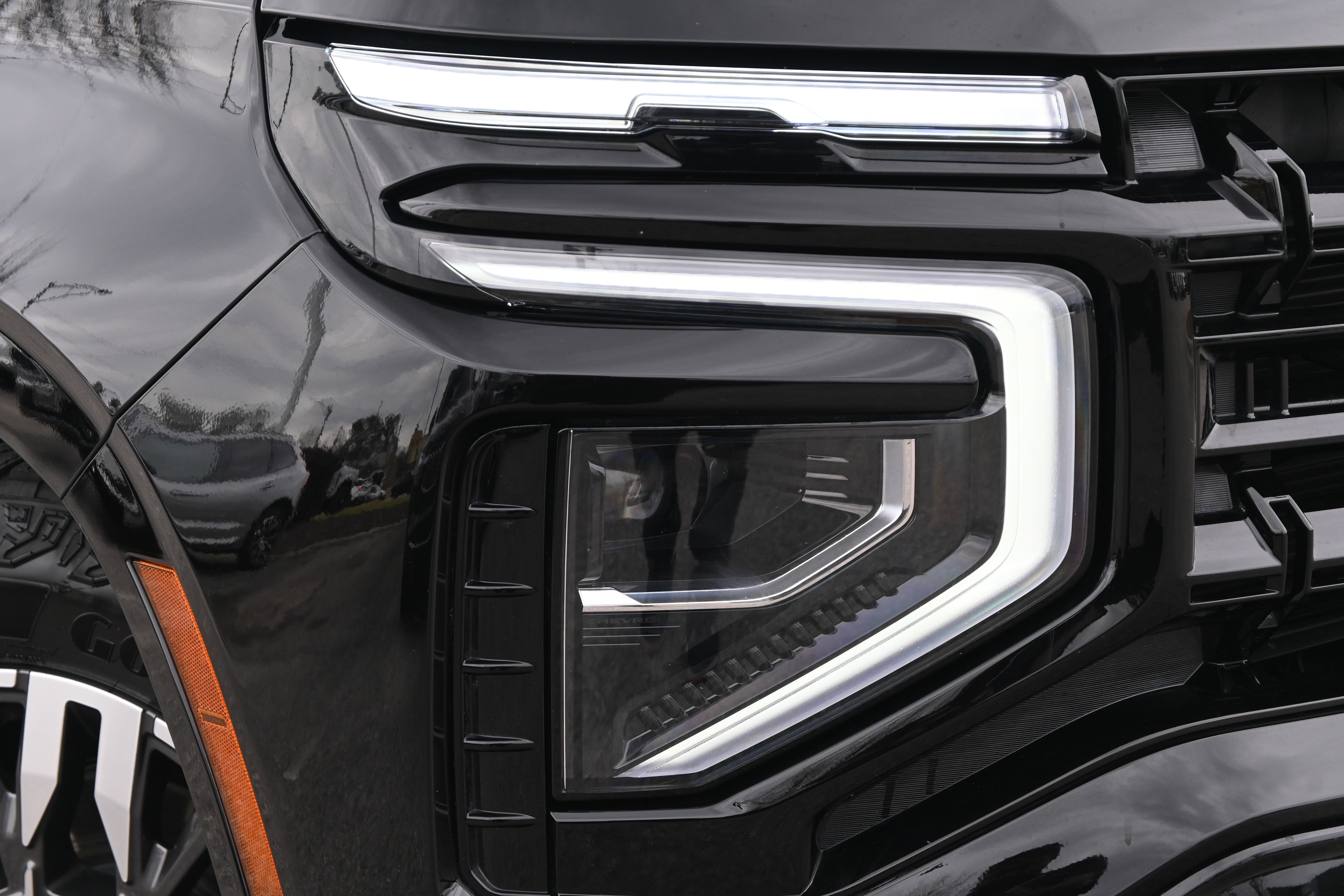 Used 2025 Chevrolet Tahoe Z71 w/ Z71 Off-Road Package image 13