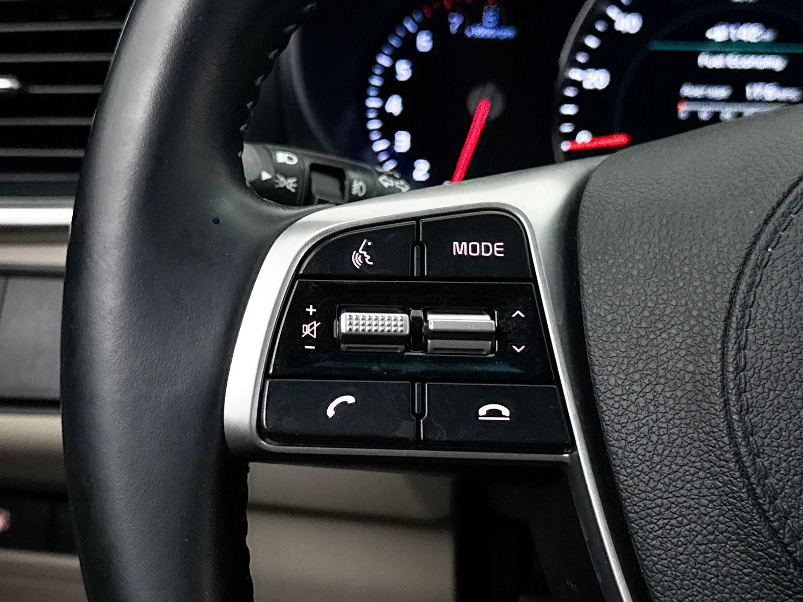 Used 2020 Kia Sorento EX FWD image 30