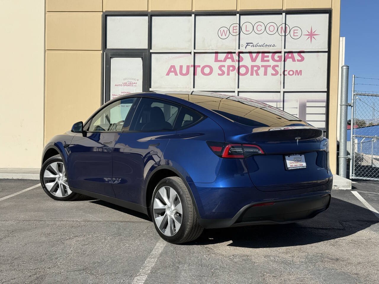 Used 2023 Tesla Model Y Long Range AWD/4WD image 9