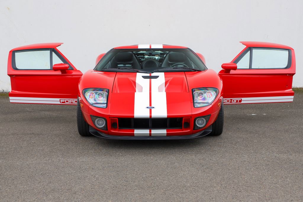 Used 2006 Ford GT RWD image 48