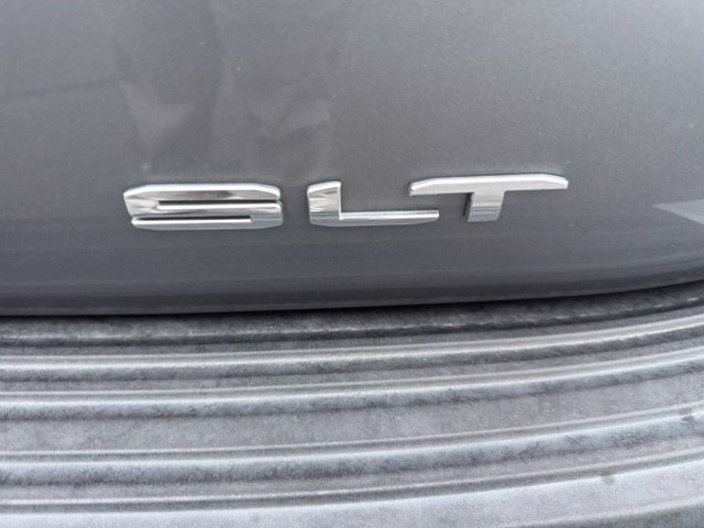 Certified 2022 GMC Yukon XL SLT w/ SLT Luxury Package AWD/4WD image 9