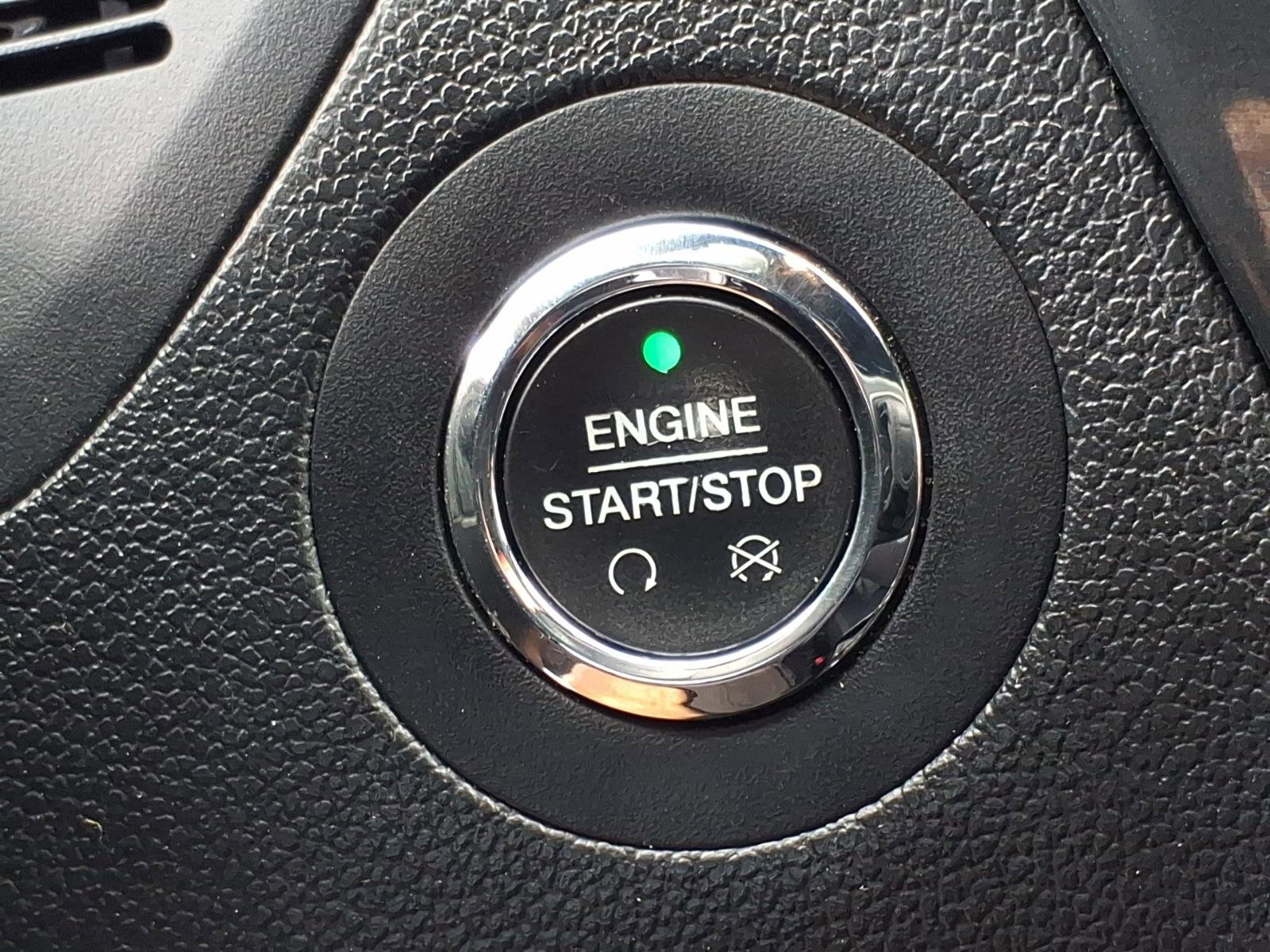 Used 2018 Ford Explorer XLT w/ Equipment Group 202A image 33