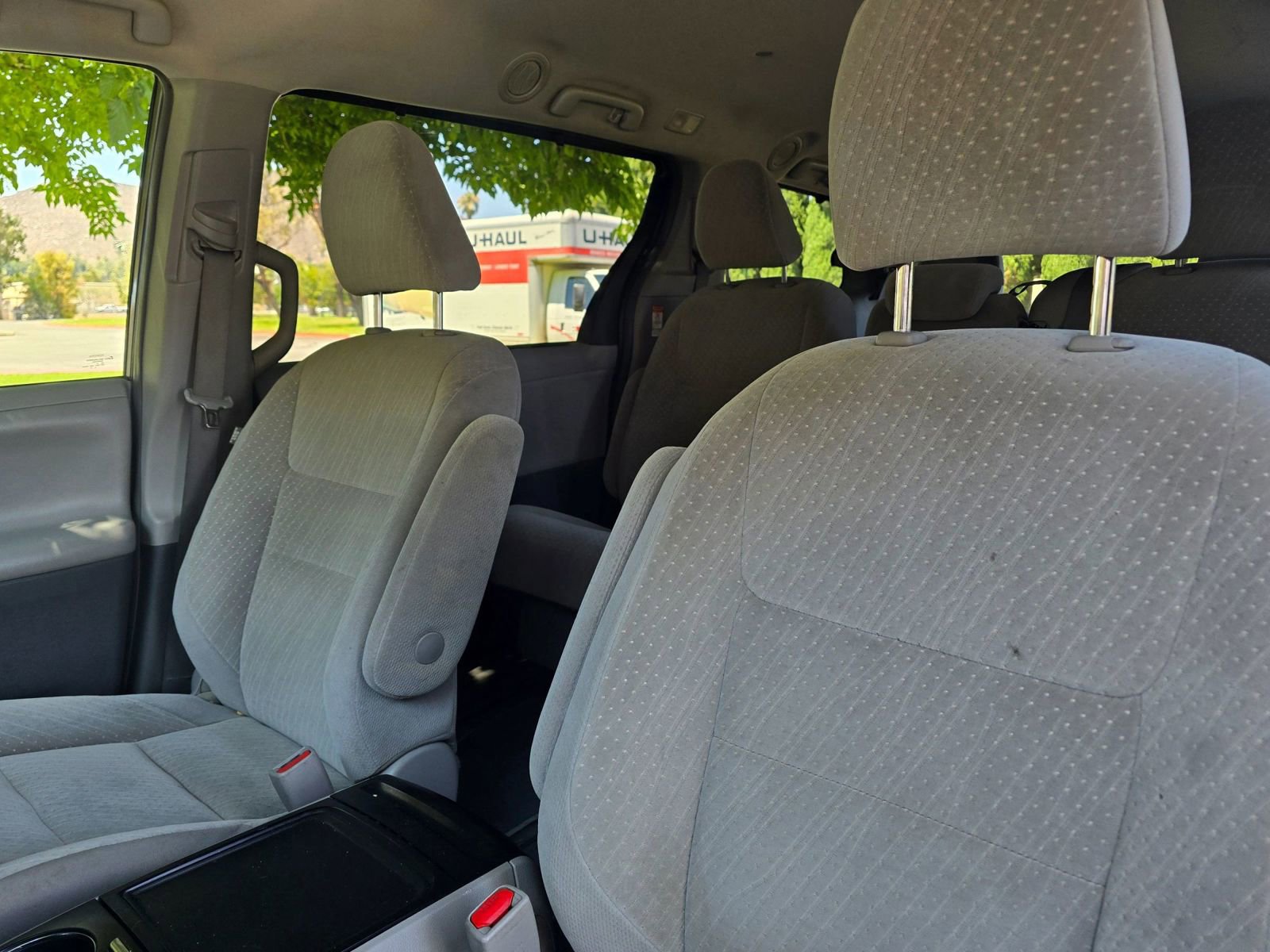 Used 2019 Toyota Sienna LE image 12