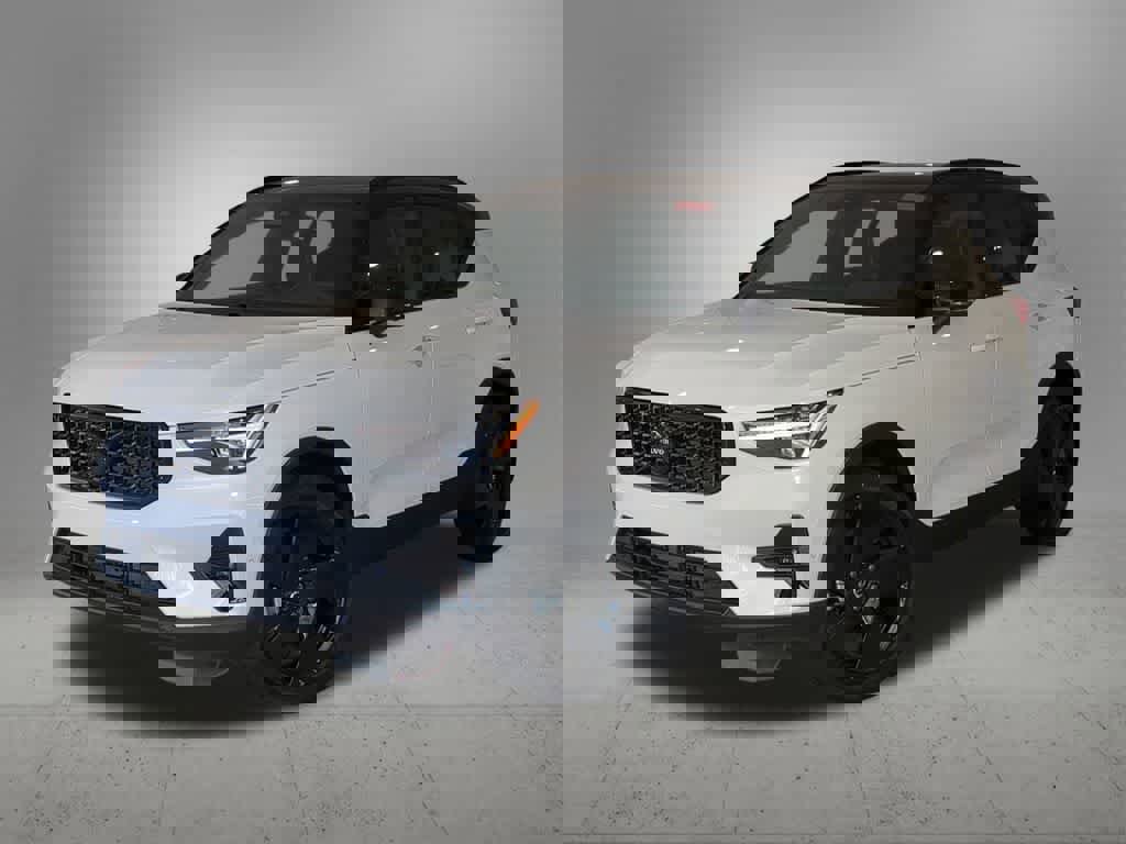 New 2026 Volvo XC40 B5 Ultra w/ Protection Package Premier