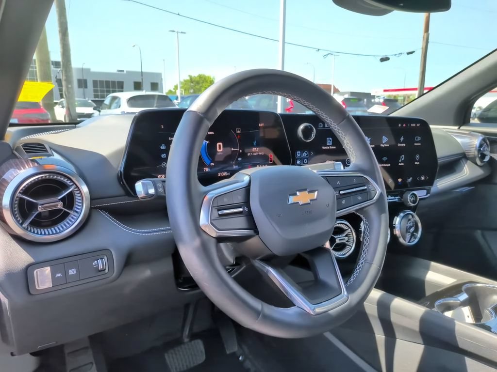 Used 2024 Chevrolet Blazer EV LT AWD/4WD image 29