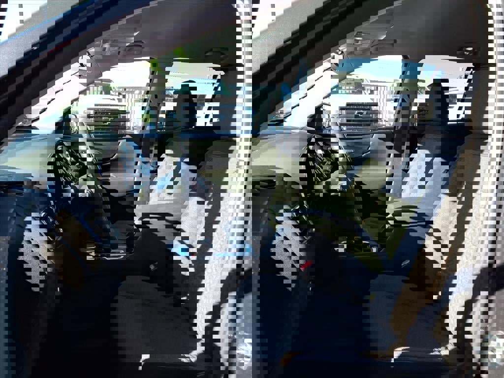 Used 2022 Chevrolet Equinox LT image 11