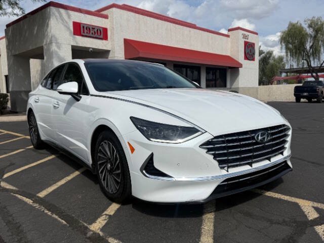Used 2022 Hyundai Sonata Limited FWD image 1