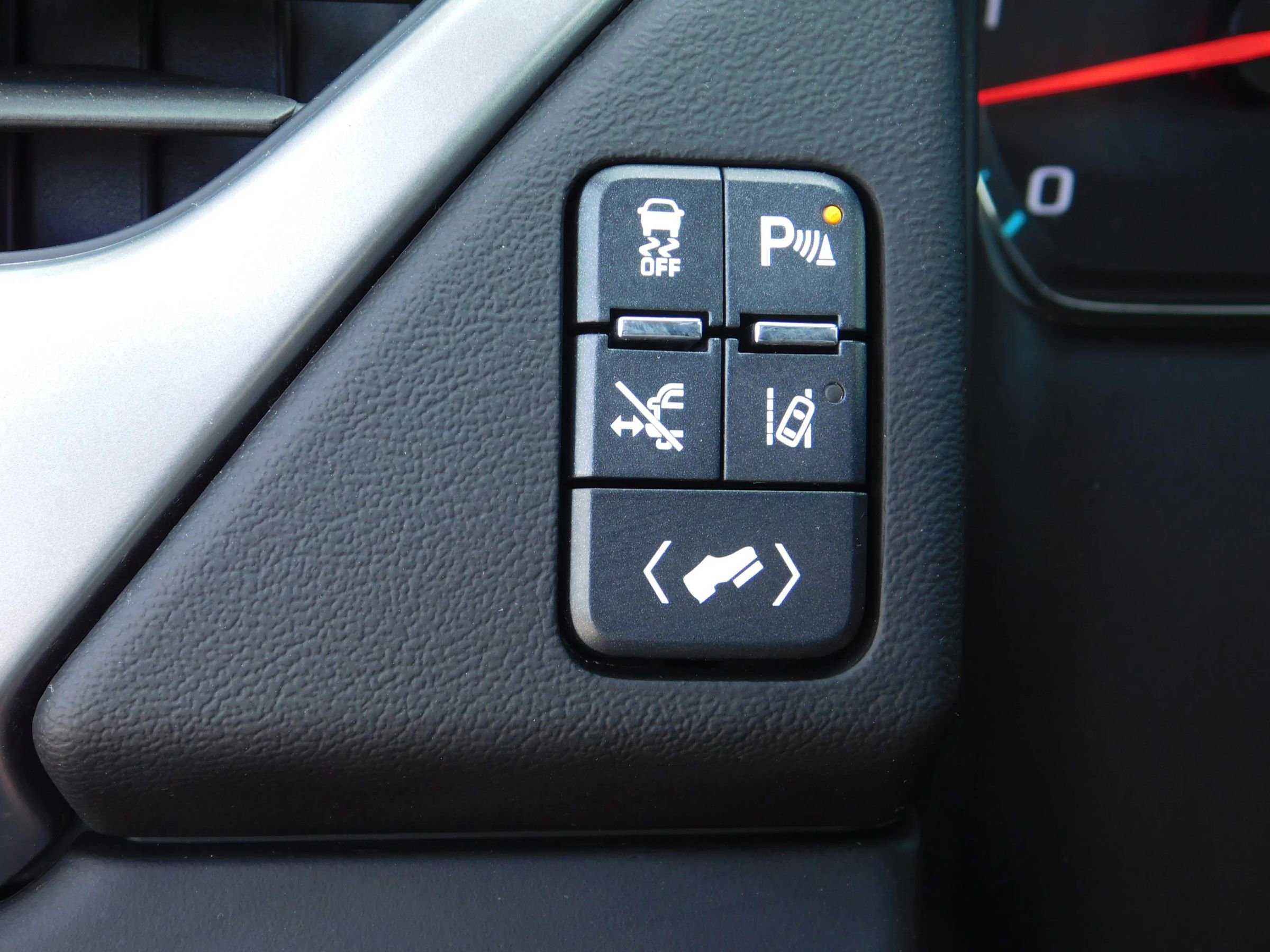Used 2015 Chevrolet Tahoe LTZ AWD/4WD image 30
