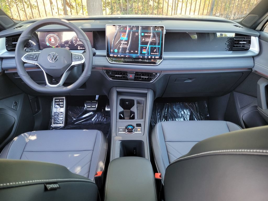 New 2026 Volkswagen Tiguan SE R-Line AWD/4WD image 15