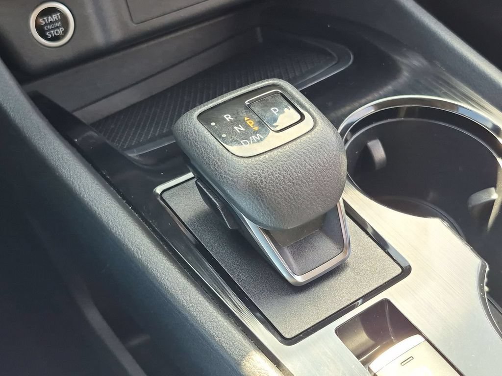 Used 2023 Nissan Rogue SV AWD/4WD image 16