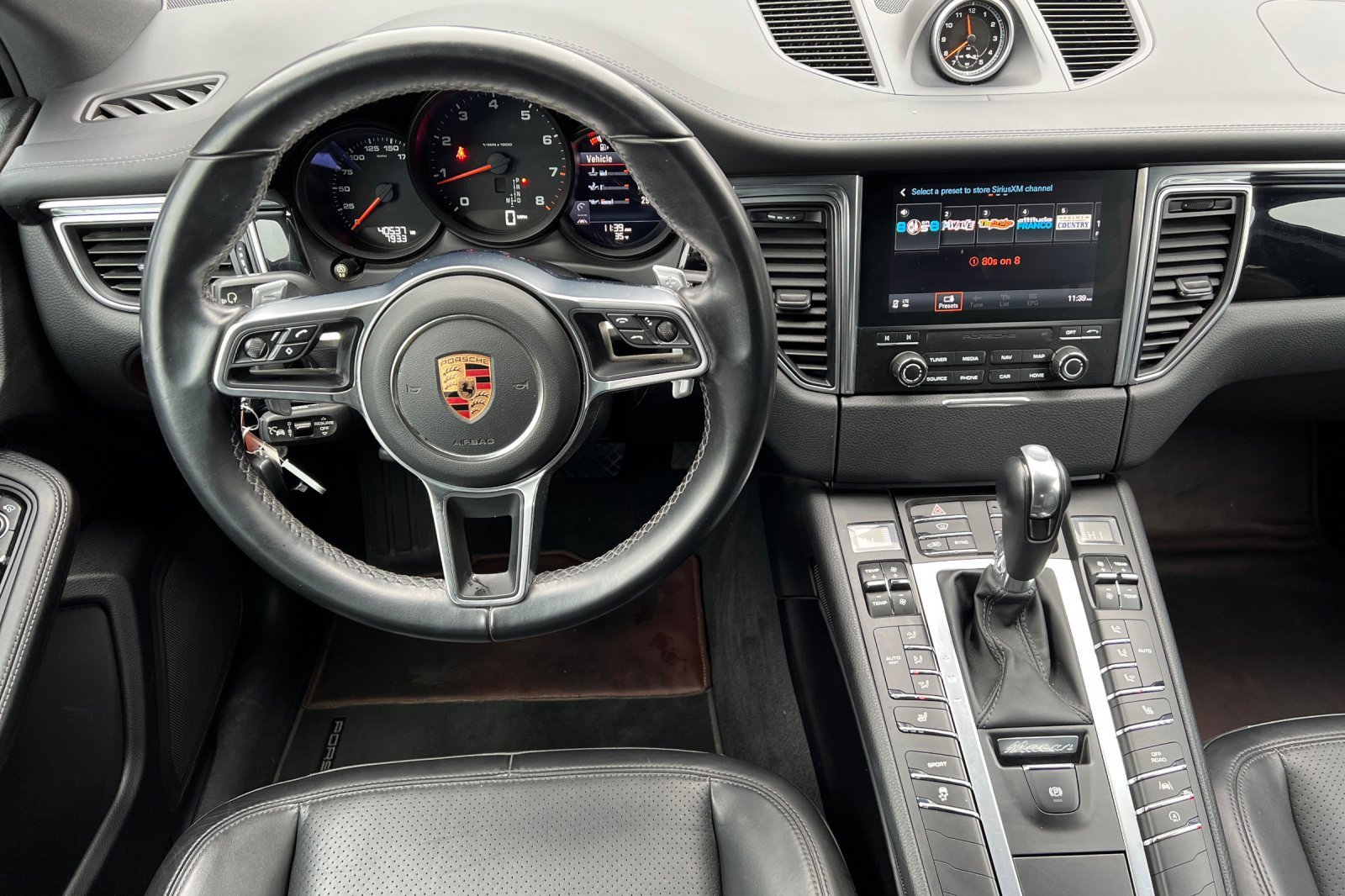 Used 2018 Porsche Macan image 19